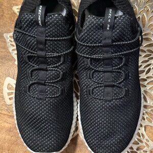 Sketchers slip ons